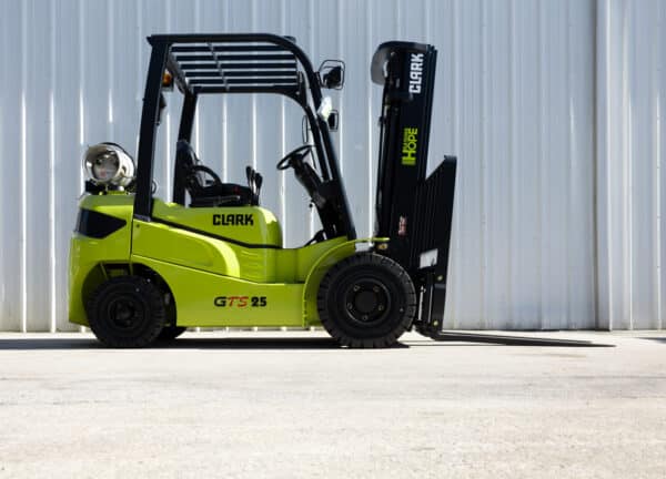 CLARK GTS25 Pneumatic Forklift | 5,000 LB Capacity